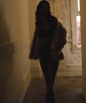 Elisha & Renee Herbert Nude  Leaks 5 Photos