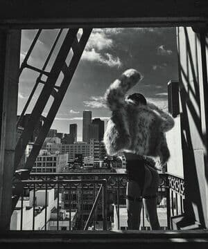 Elisha & Renee Herbert Nude  Leaks 5 Photos