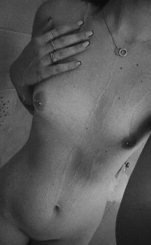 Eliza Falk0 Nude  Leaks 8 Photos