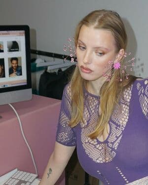 Eliza Goldsmith Nude  Leaks 8 Photos