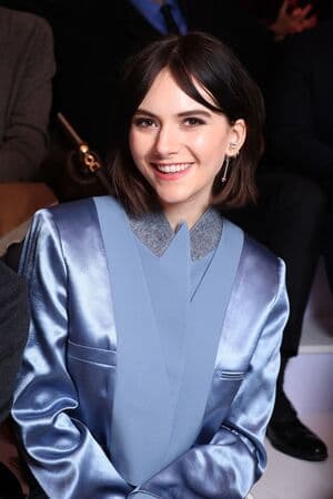 Emilia Jones Nude OnlyFans Leaks 16 Photos