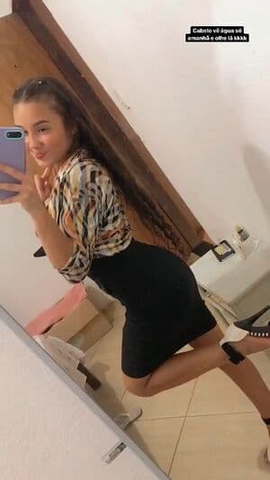 Emilly Santos Nude  Leaks 4 Photos