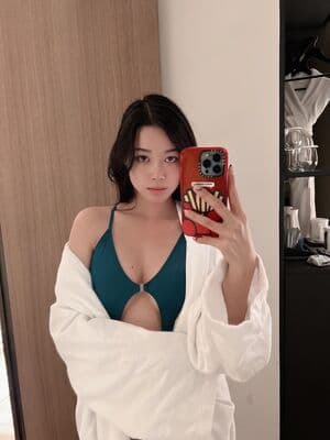 Emily Ghoul Nude  Leaks 14 Photos