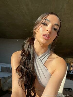 Emily Willis Nude OnlyFans Leaks 13 Photos