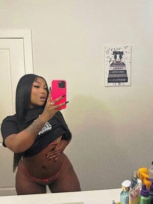 Erica Banks Nude OnlyFans Leaks 5 Photos