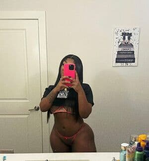 Erica Banks Nude OnlyFans Leaks 5 Photos