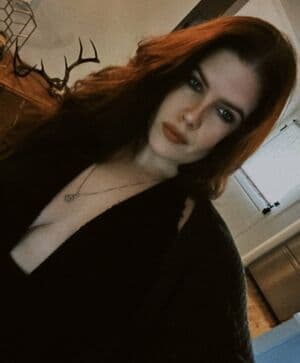 Erica Lindbeck Nude  Leaks 4 Photos