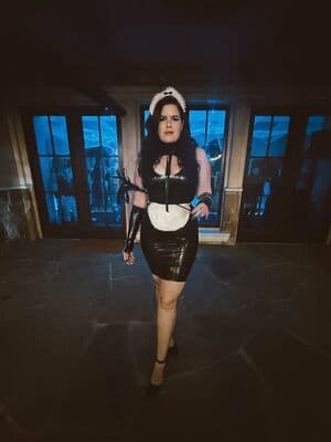 Erica Lindbeck Nude  Leaks 4 Photos