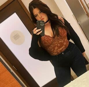 Erica Lindbeck Nude  Leaks 2 Photos