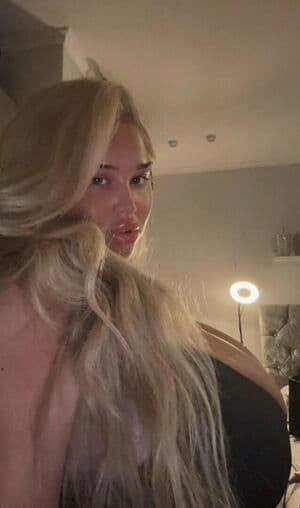 Erin Brock Nude OnlyFans Leaks 2 Photos