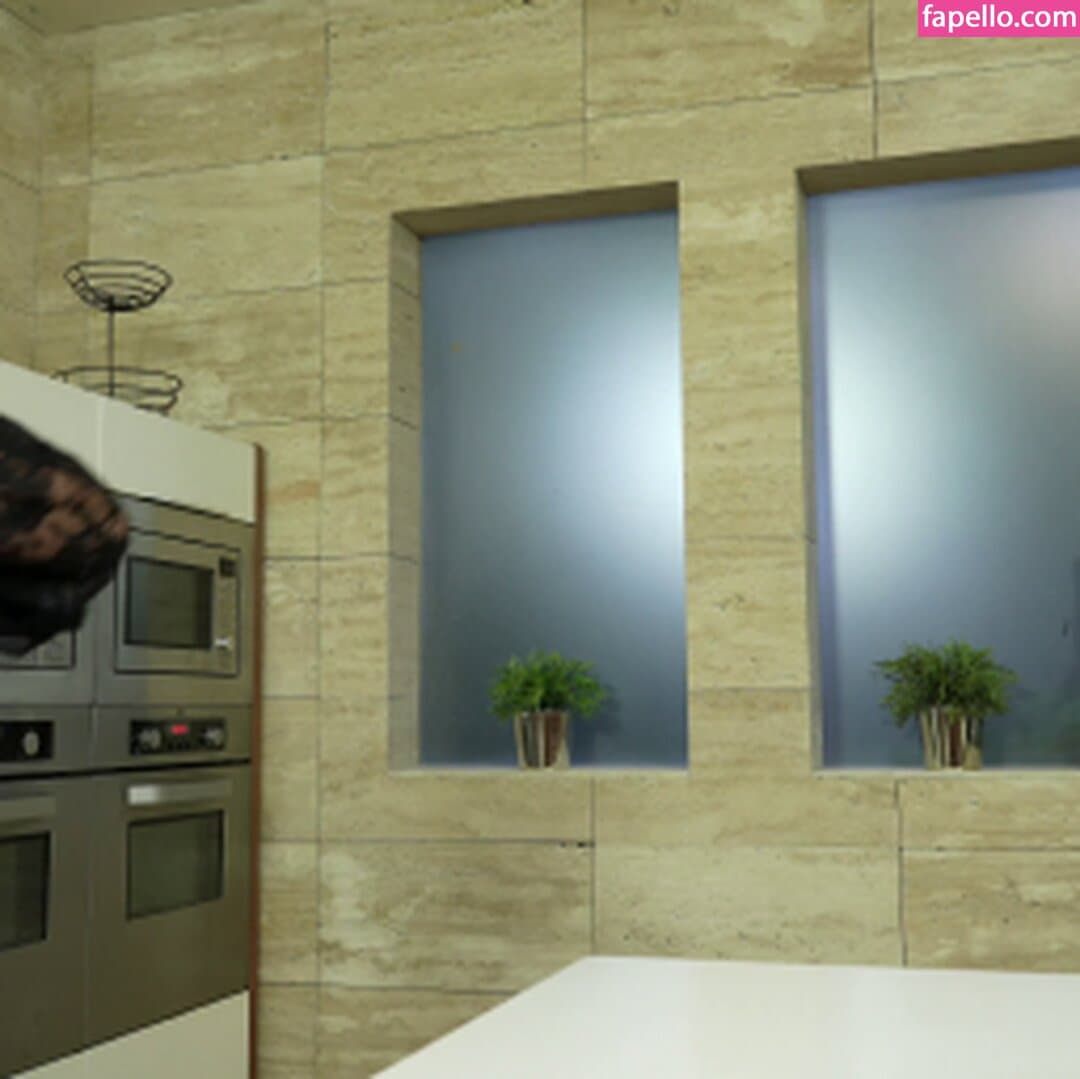 Evil Angel Nude  Leaks 3 Photos