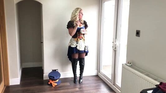 Foxy Geek Girl Nude  Leaks 6 Photos