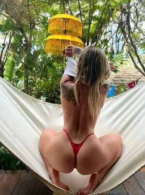 Gabi Macedo Nude OnlyFans Leaks 2 Photos