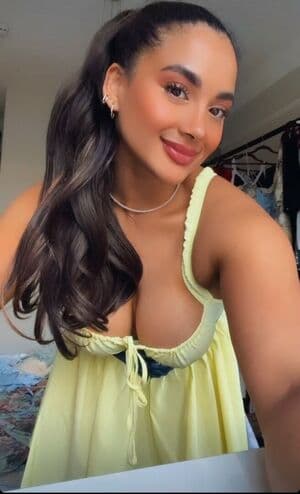 Gabi Melo Nude  Leaks 3 Photos