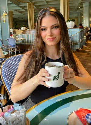 Gianna Christine Nude  Leaks 4 Photos