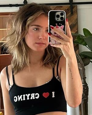 Haley Lu Richardson Nude  Leaks 13 Photos