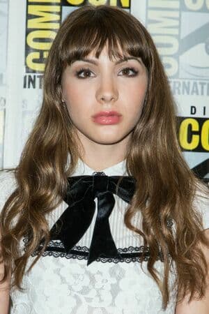 Hannah Marks Nude  Leaks 59 Photos