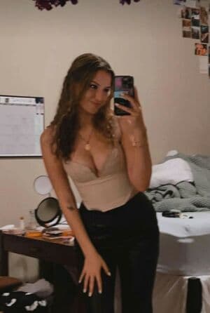 Hannah Montoya Nude  Leaks 12 Photos