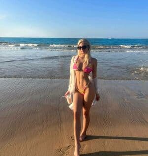 Hannah White Nude  Leaks 7 Photos