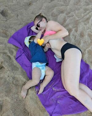 Hannah Witton Nude  Leaks 9 Photos