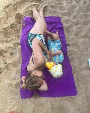 Hannah Witton Nude  Leaks 9 Photos