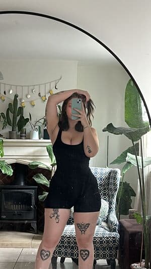 Isabella Dorta Nude  Leaks 2 Photos