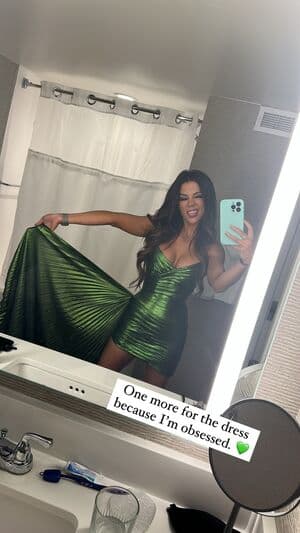 Jackie Redmond Nude  Leaks 4 Photos