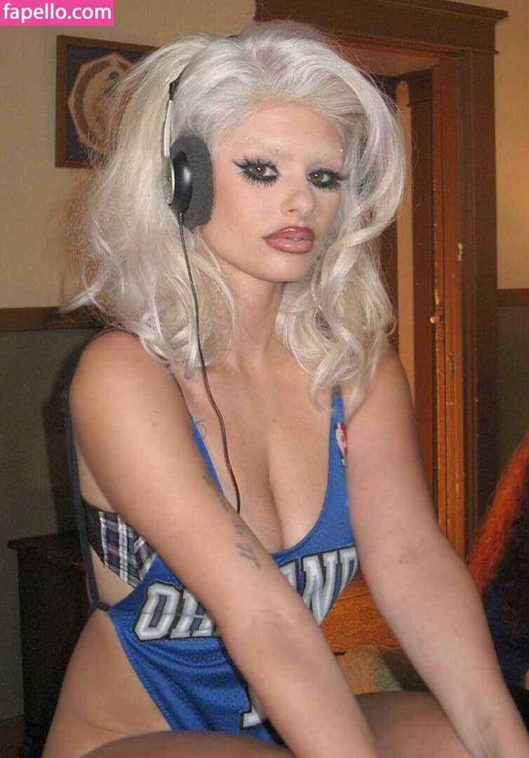 Jacquie Lee Nude OnlyFans Leaks 4 Photos