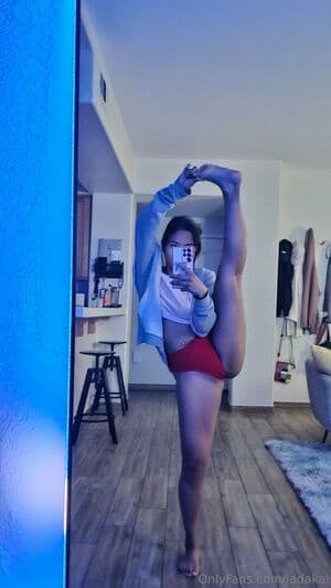 Jada Kai Nude OnlyFans Leaks 2 Photos