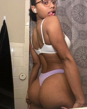 Jasmine Mitchell Nude  Leaks 5 Photos