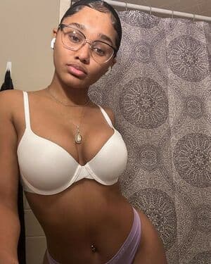 Jasmine Mitchell Nude  Leaks 5 Photos