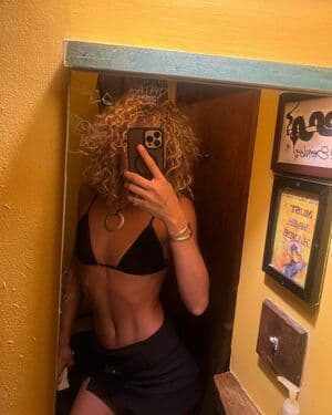 Jasmine Sanders Nude  Leaks 3 Photos