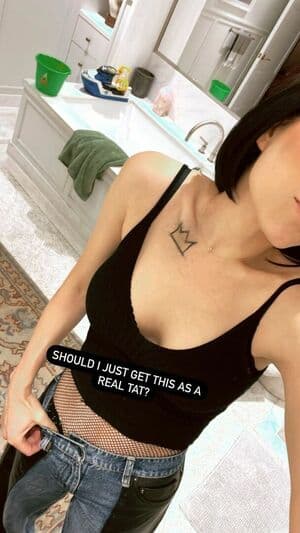 Jenny Mollen Nude  Leaks 2 Photos