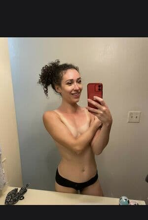 Jess Brohard Nude  Leaks 3 Photos