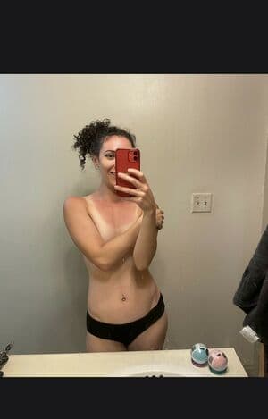 Jess Brohard Nude  Leaks 3 Photos