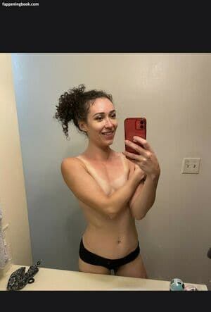 Jess Brohard Nude  Leaks 3 Photos