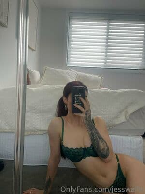 Jess Wallis Nude  Leaks 14 Photos