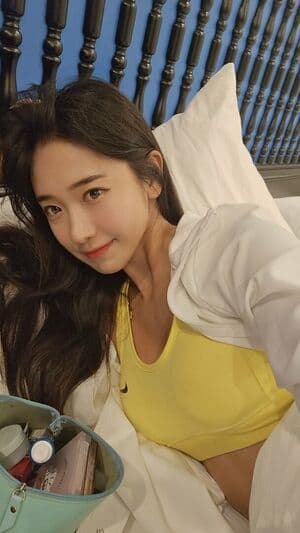 jinnytty Nude  Leaks 4 Photos