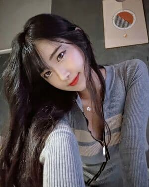 jinnytty Nude  Leaks 4 Photos