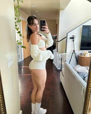 Jules Ari Nude  Leaks 4 Photos