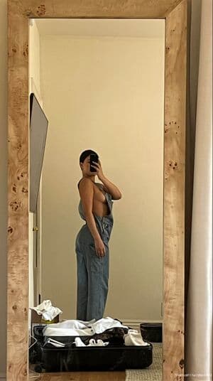 Julia Kelly Nude  Leaks 7 Photos