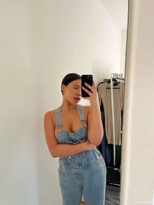 Julia Kelly Nude  Leaks 7 Photos