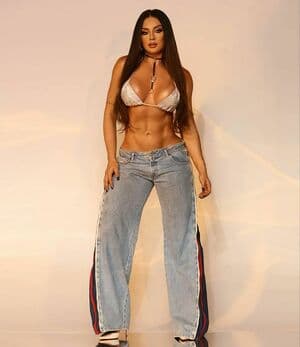 Juliana Salimeni Nude  Leaks 13 Photos