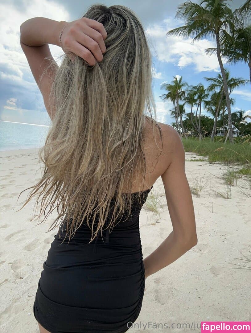 jully_lovfree Nude  Leaks 16 Photos