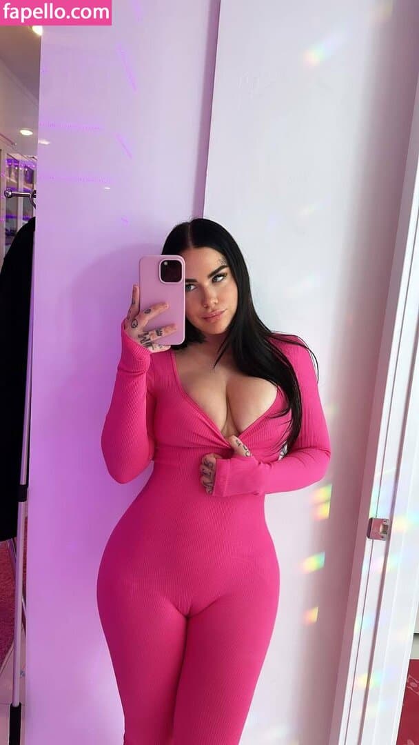 Click to view full size Karmen Karma Nude Leaks 7 Photos