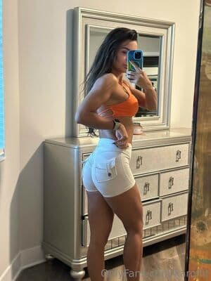 Karol Fit Nude  Leaks 5 Photos
