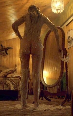 Kate Micucci Nude  Leaks 5 Photos