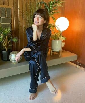 Kate Micucci Nude  Leaks 5 Photos