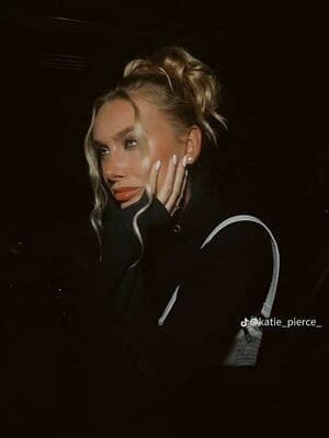 Katie Pierce Nude  Leaks 3 Photos