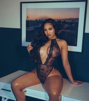 Katrina Velasco Nude  Leaks 8 Photos